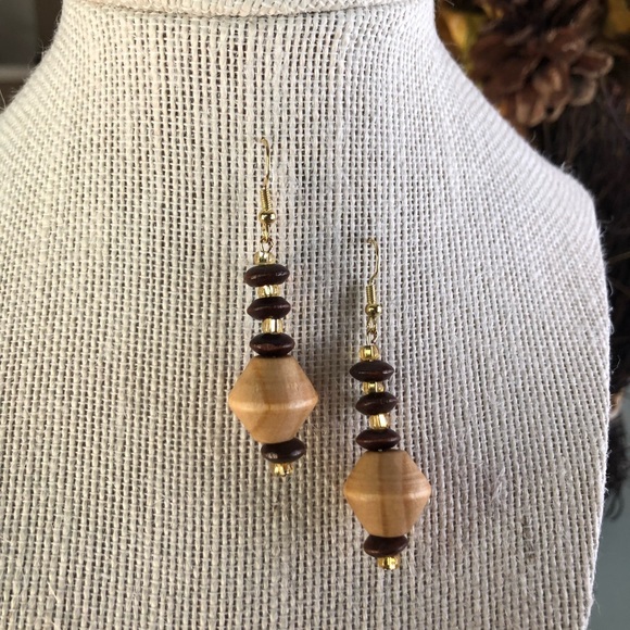 🌻Handmade Earrings 🌻 - Picture 5 of 7